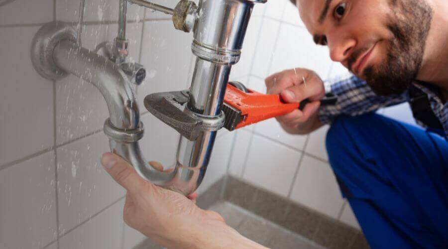 Leaking toilet repair in Yabucoa, PR